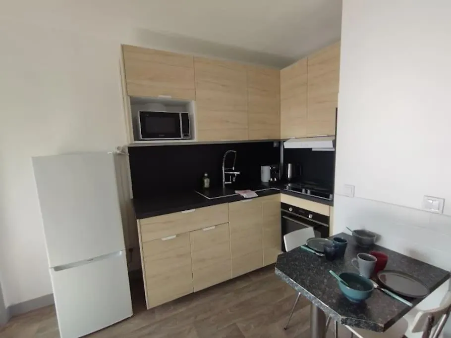 Studio Antibes Piscine Wifi Apartment
